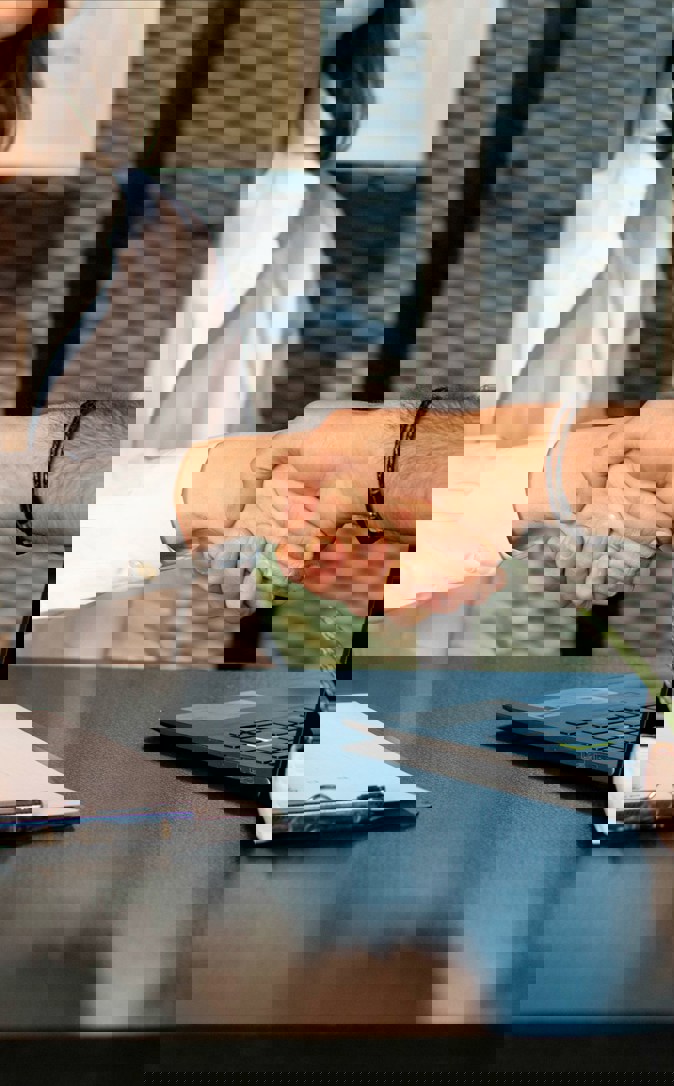 Mina Rad Qfsqfsmfzka Unsplash